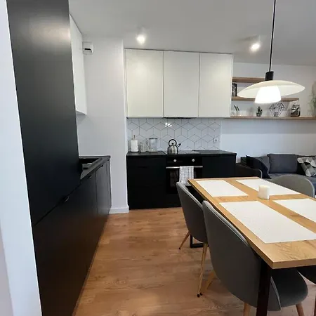 Sloneczny Apartament W Swietnej Lokalizacji 아파트 크라쿠프